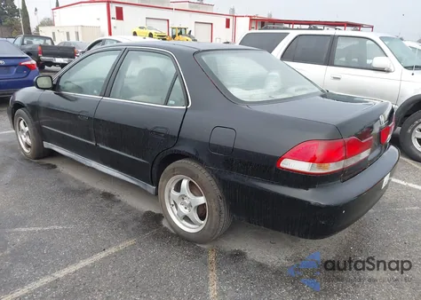 2001 Honda Accord 2.3 Lx z USA, uszkodzony, nr VIN 1HGCG56431A142291